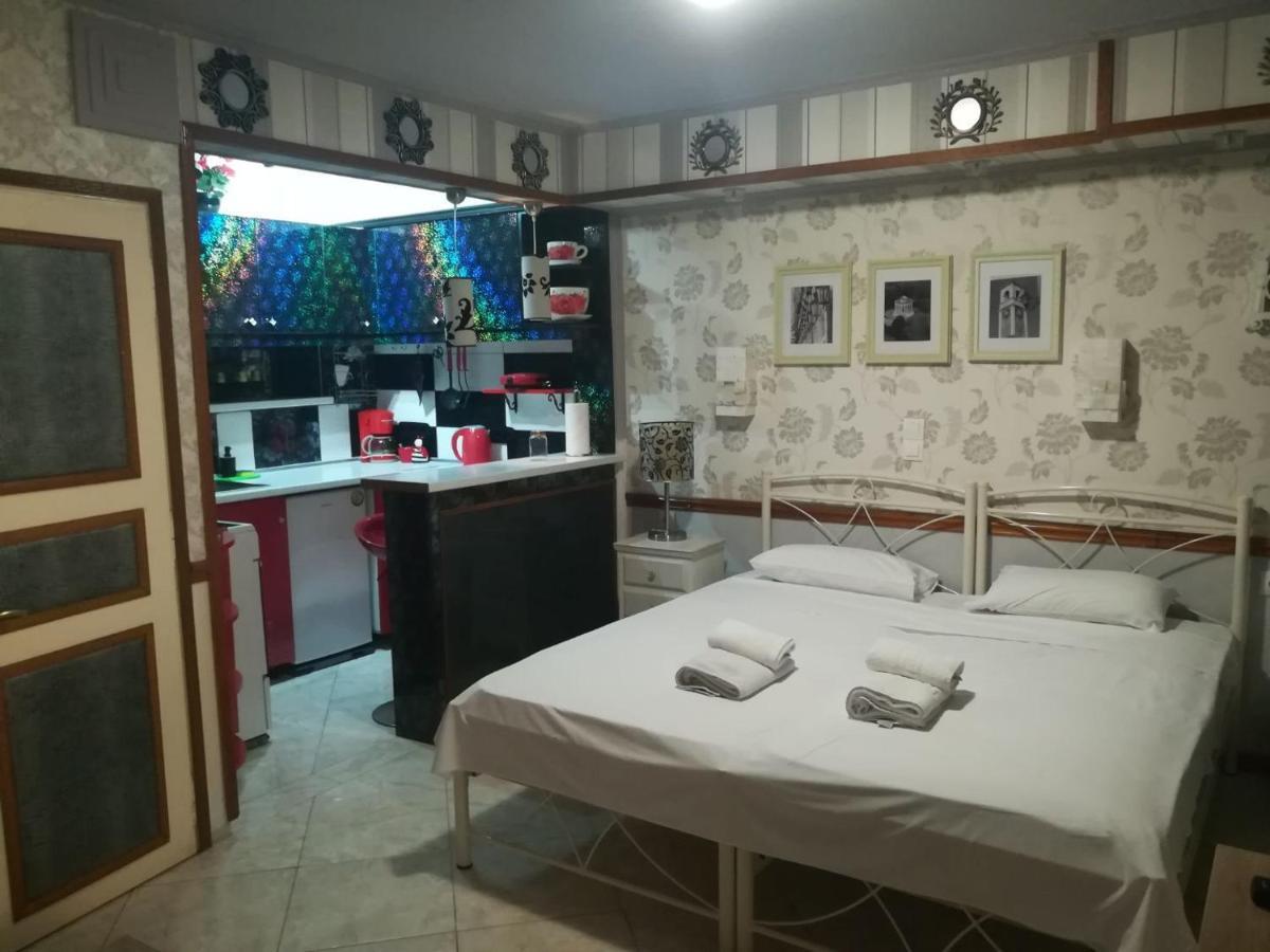 Pento Apartment *